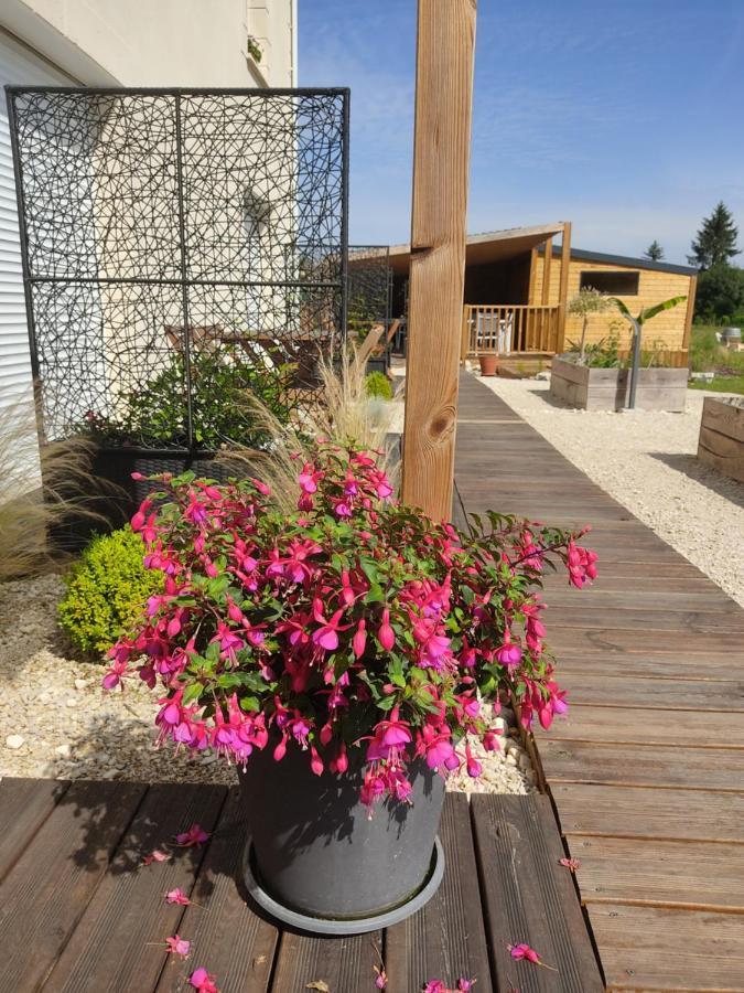 Au Pied Du Lariat Léoville Exterior foto